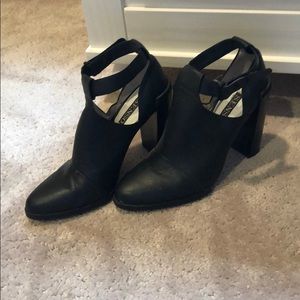 Senso cutout heels